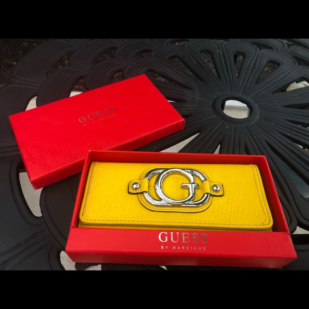 Guess Wallet yellow